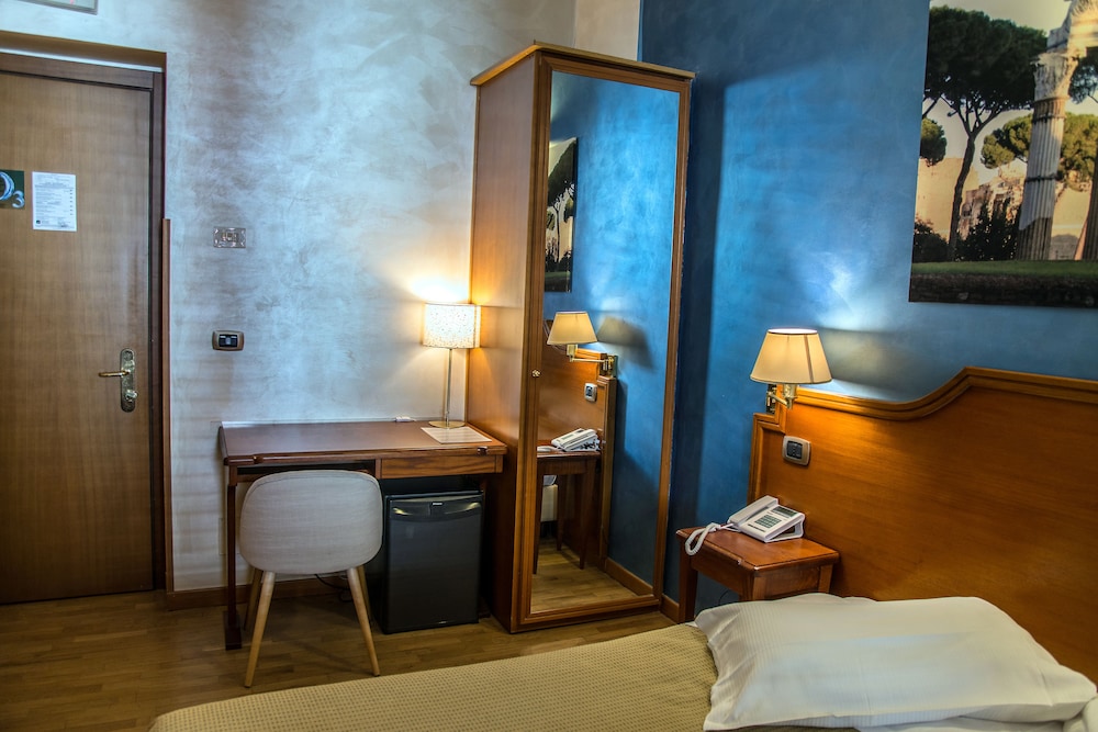 Hotel Kent Roma 48/63