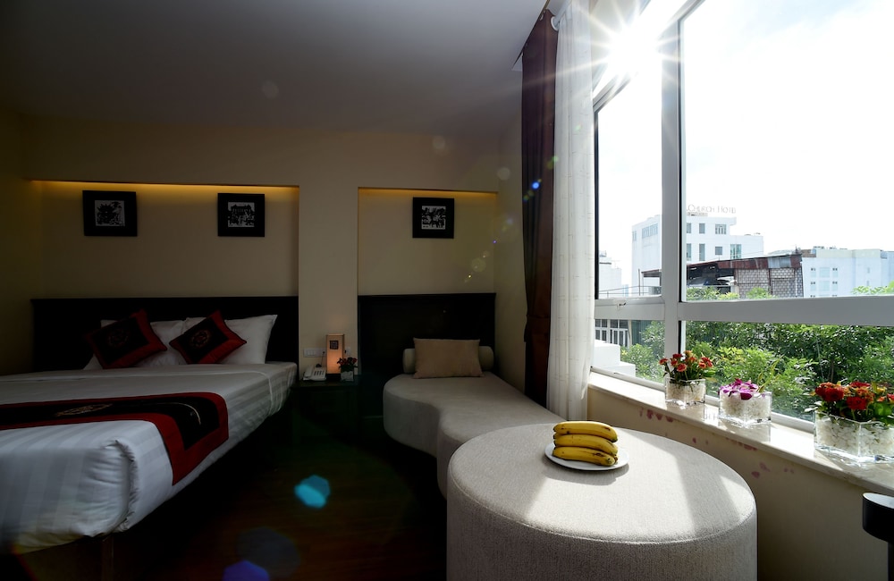 CENTRE POINT HANOI HOTEL 39/62