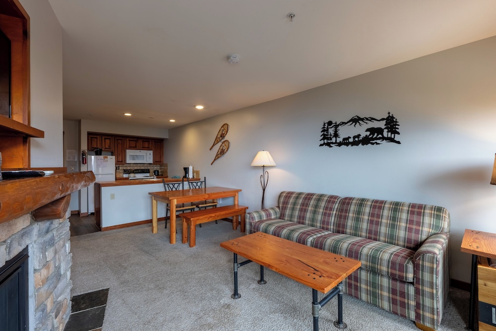 Highland House 26/50