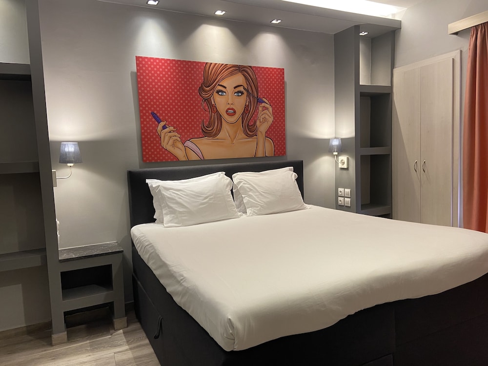 Connect Studios & Apartments 13/47