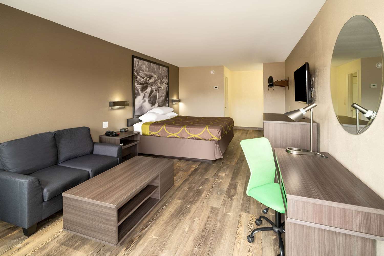 Super 8 by Wyndham Cleveland TN 31/36