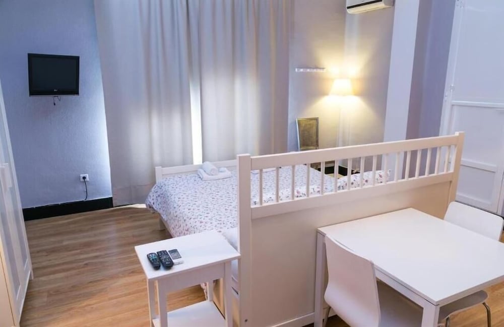 B&B Hi Valencia Canovas 52/60