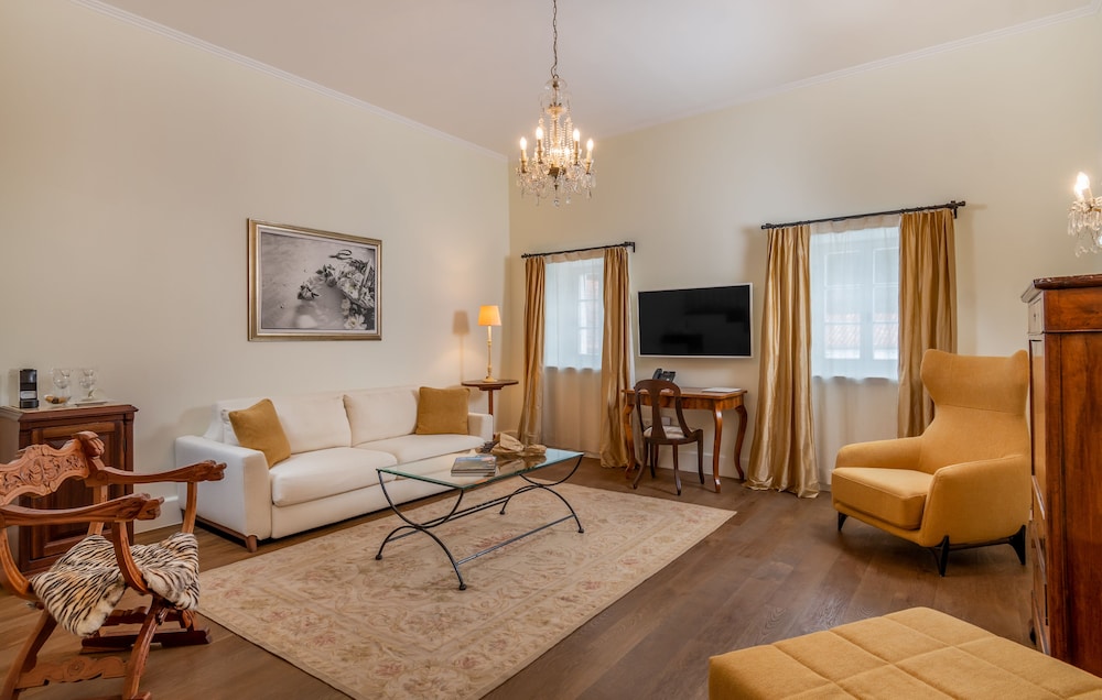 Hotel Martinis Marchi 31/50