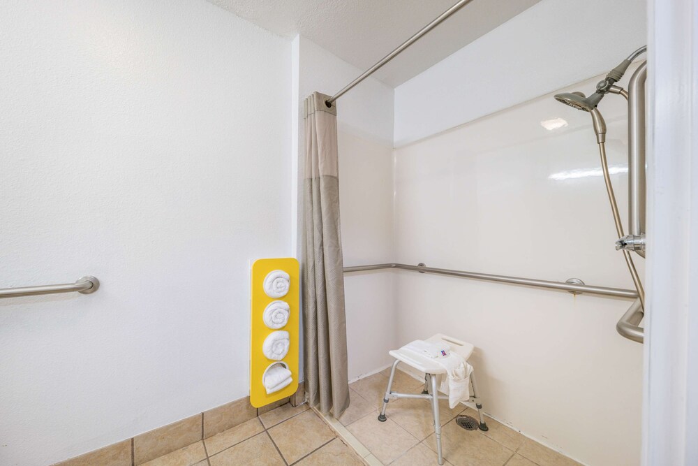 Motel6 Decatur, TX 39/39