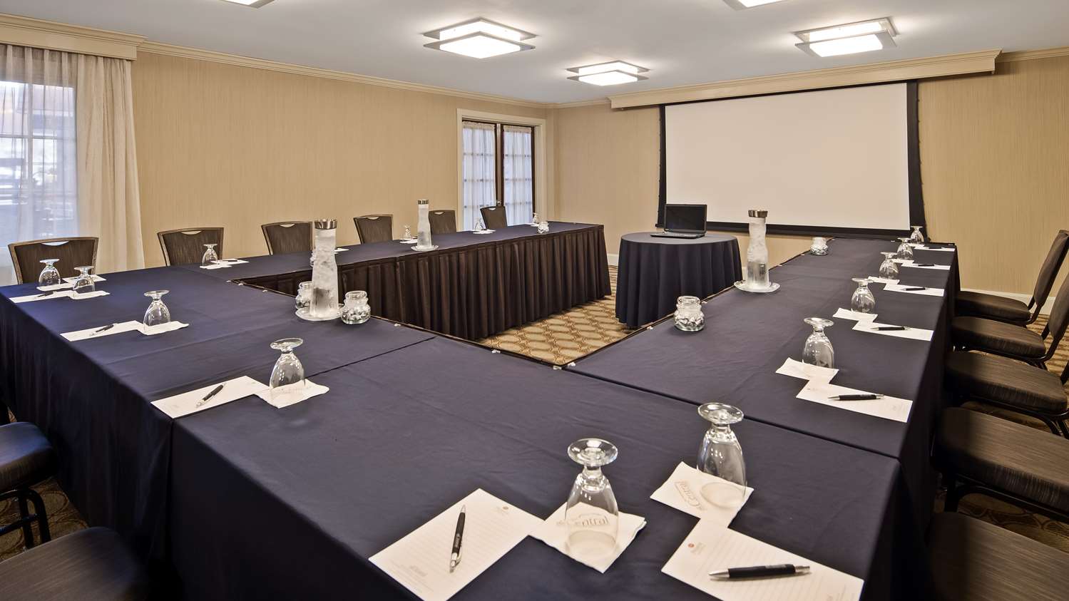 Best Western Premier The Central Hotel & Conference Center 46/48
