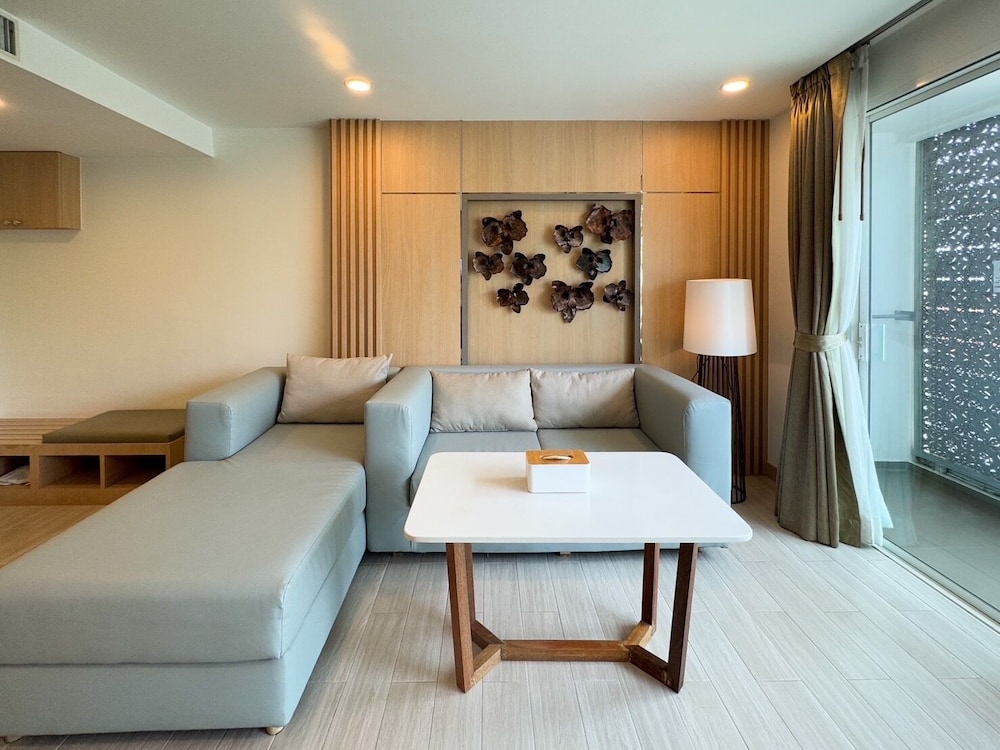 جناح بسرير كينج بإطلالة على المدينة بغرفة نوم واحدة، Clarian Hotel Beach Patong 6/10