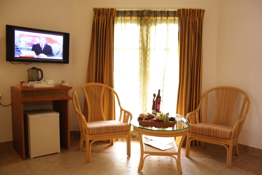 CHARIOT BEACH RESORT 30/50