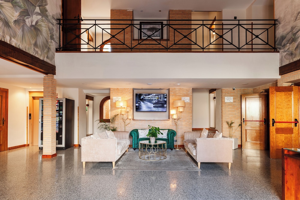 4US RIOJA WINE HOTEL 7/41
