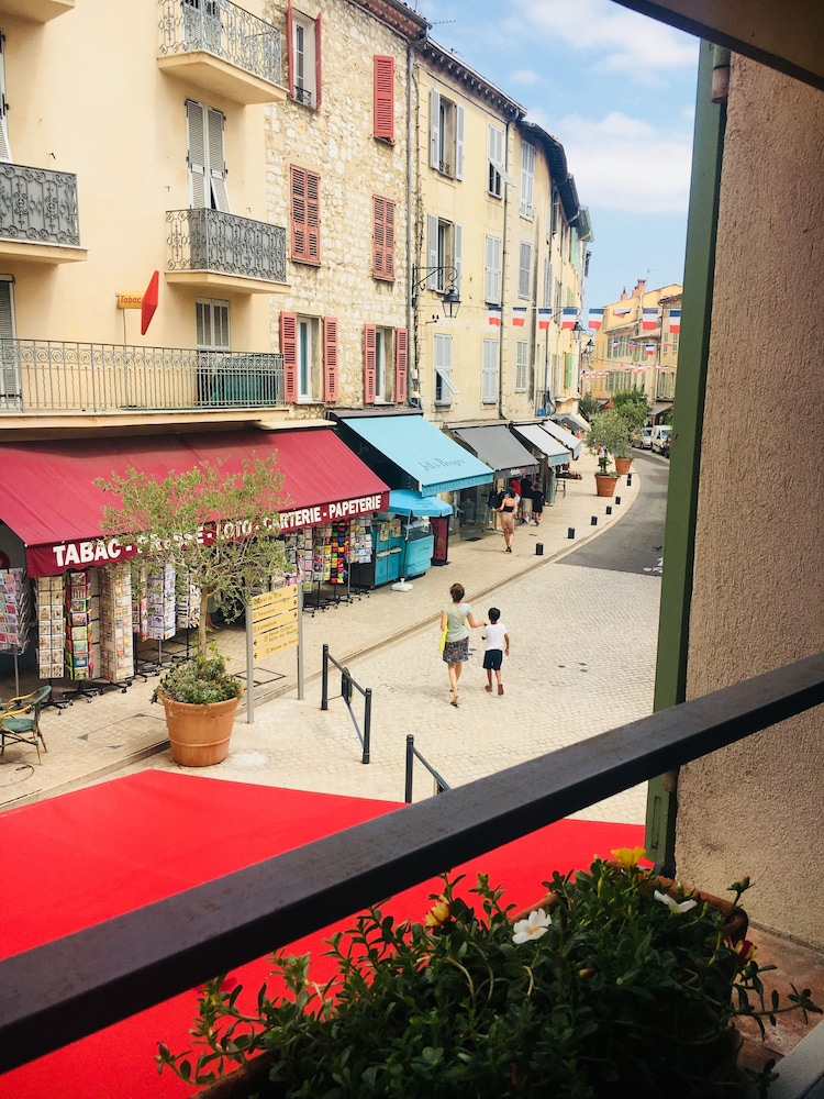Hotel La Victoire 40/43
