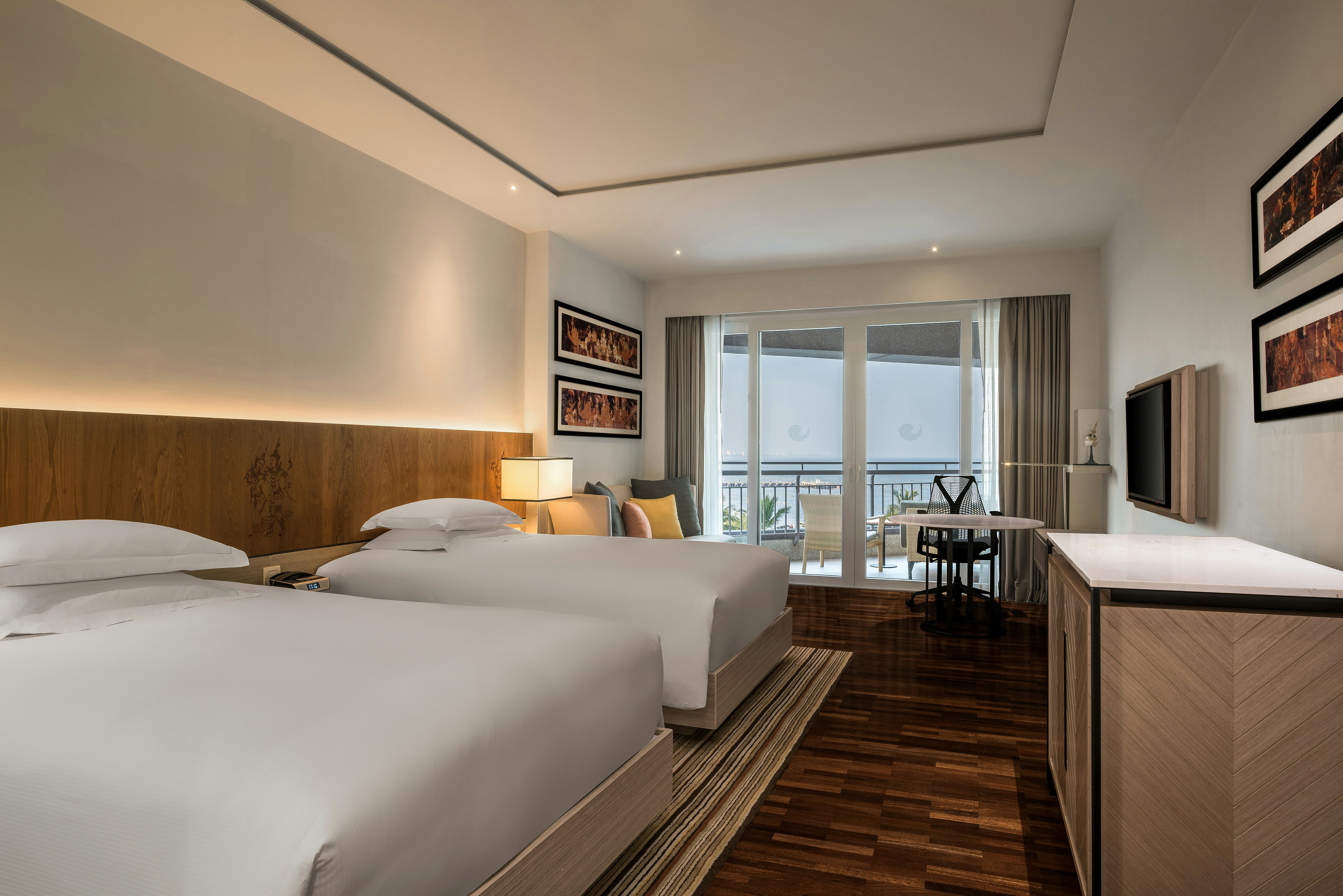 Plus, Ocean, Premium, Twin Beds