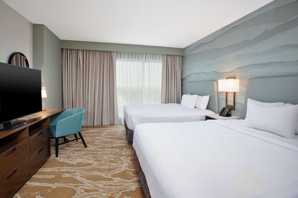 Room, 2 Queen Beds, Allergy Friendly, Bathtub, Accessible