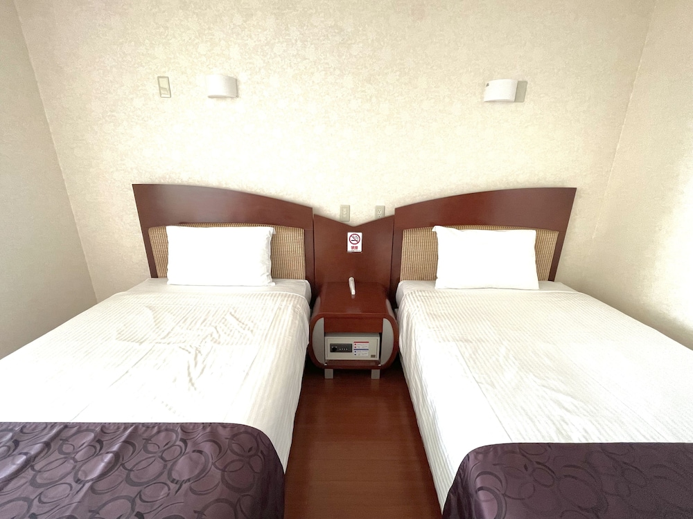 Hotel Castle Village Miyakojima (ex. Miyakojima Onsen Hotel) 20/37