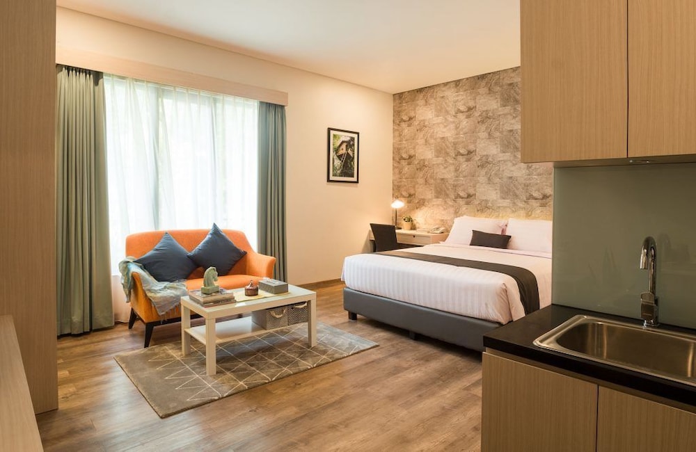 Treehouse Suites 18/50