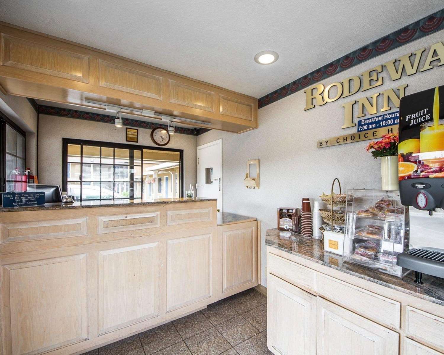 Rodeway Inn Monterey Near Fairgrounds 9/21