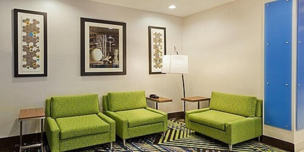Holiday Inn Express & Suites Griffin 37/60