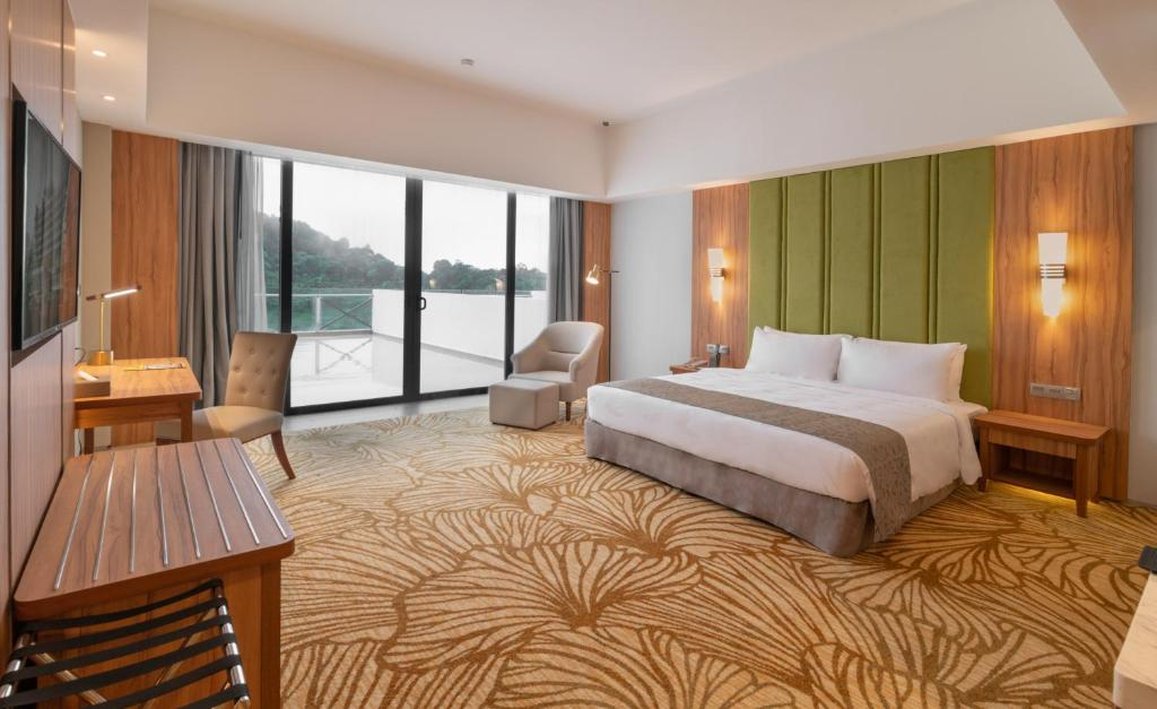 The Zenith Hotel Cameron 17/40