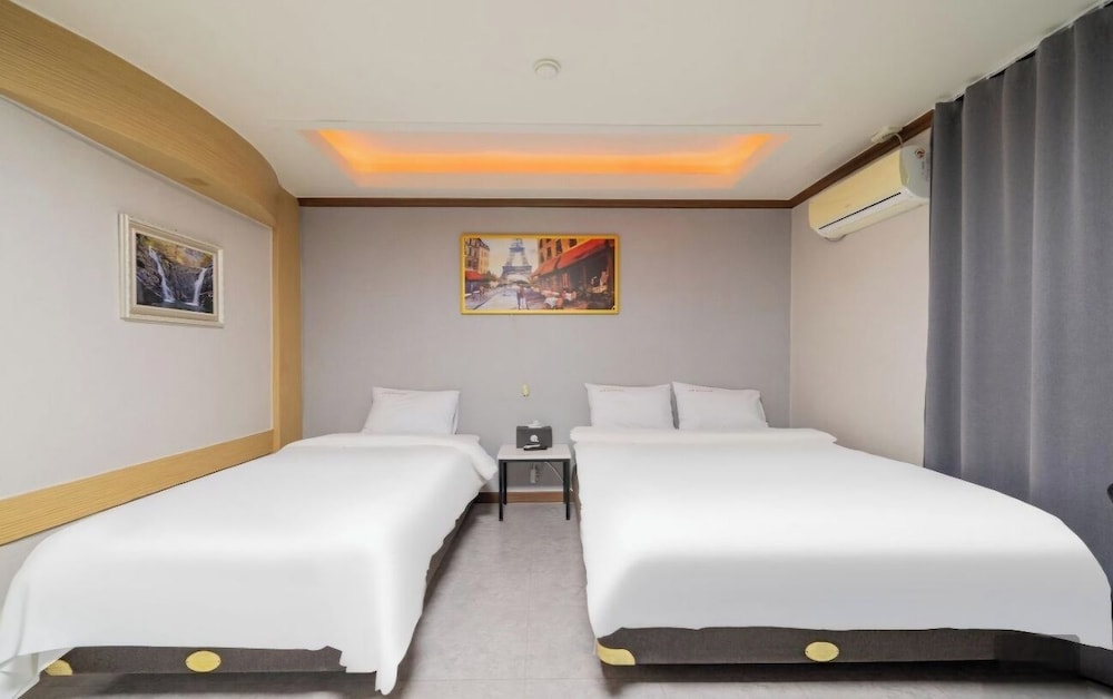 Donghae Gloria Tourist Hotel 17/50