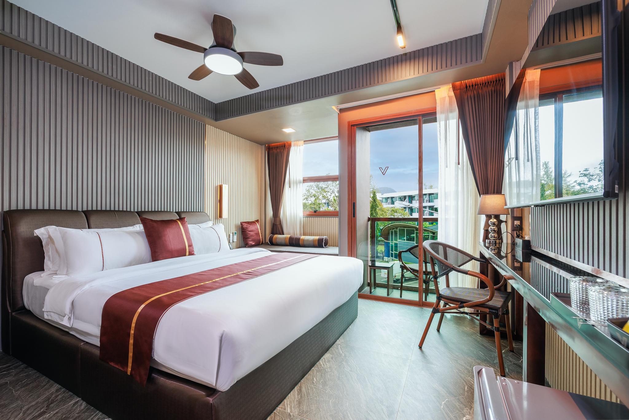 PREMIER ROOM