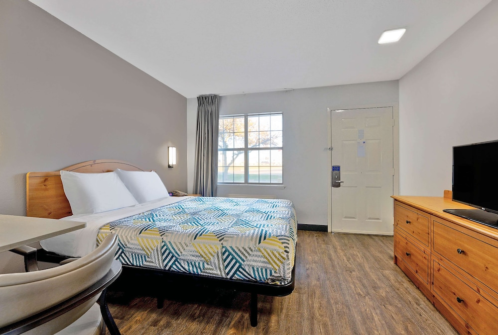 Studio6 North Richland Hills, TX - Fort Worth 24/38