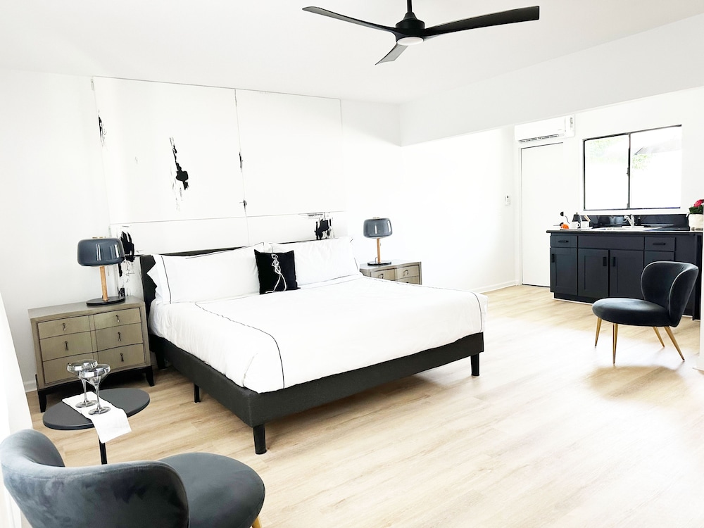 Luxury, King Bed