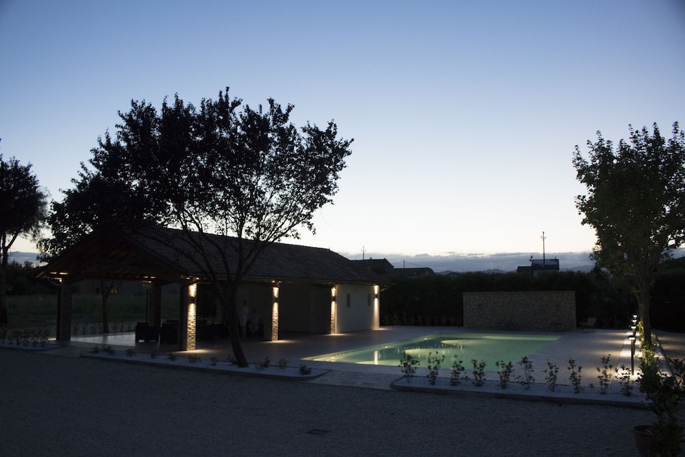 Villa Bongiovanni 36/44