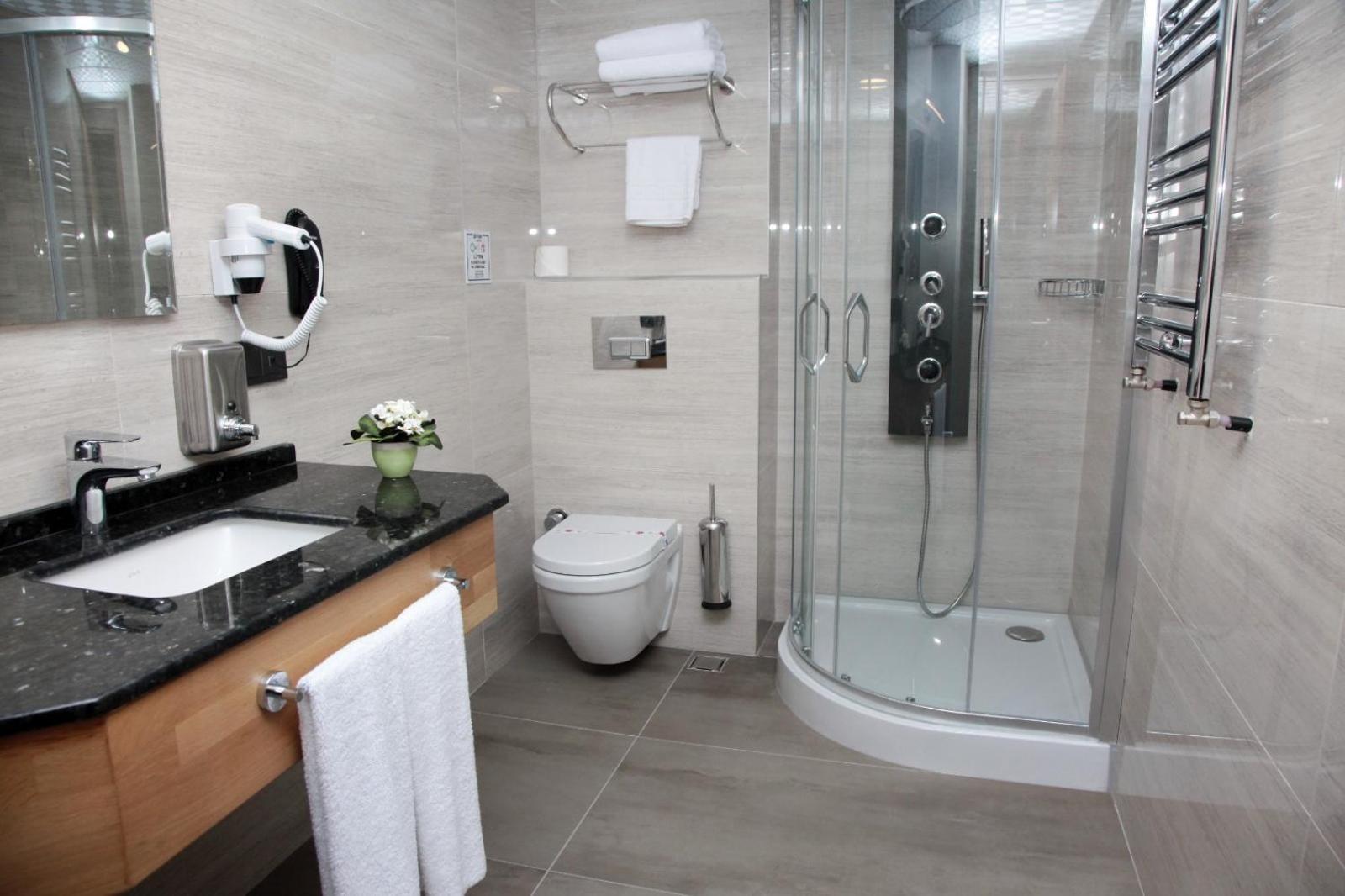 Oytun Hotel 49/52