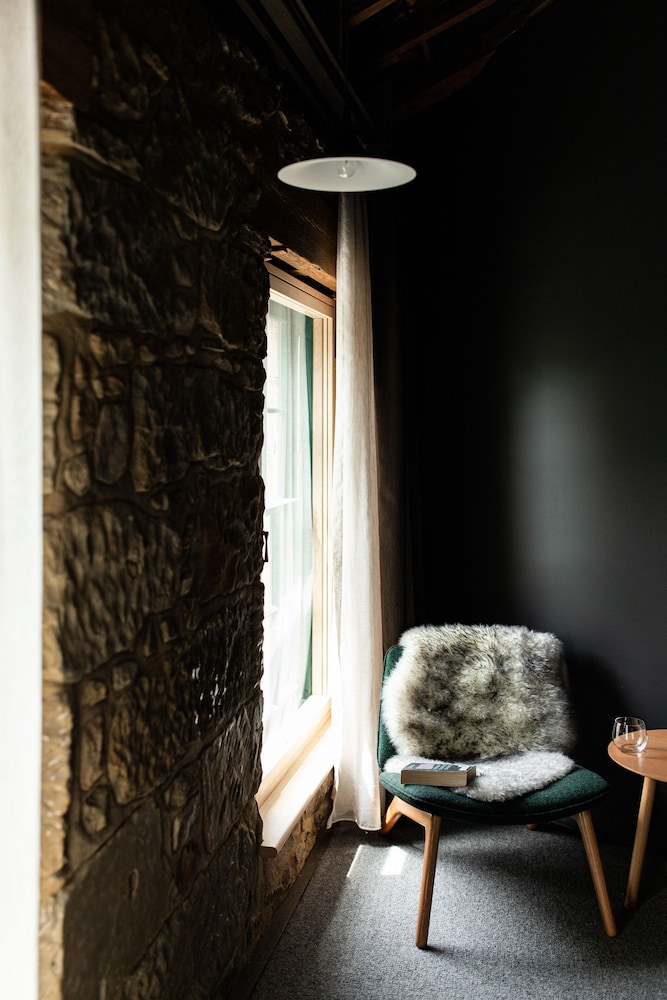 Moss Hotel 32/49