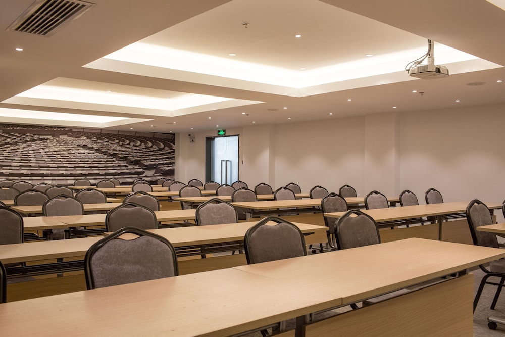 Ibis Lanzhou Dongfanghong Plaza Hotel 58/69