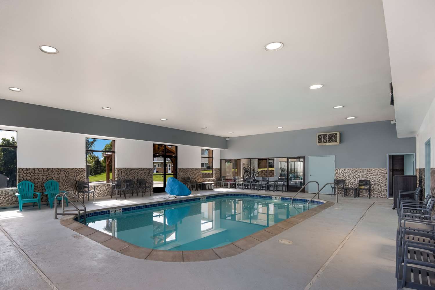 SureStay Plus by Best Western Coralville Iowa City 4/15