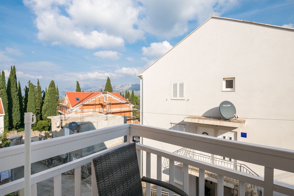 Villa Voinic 18/50