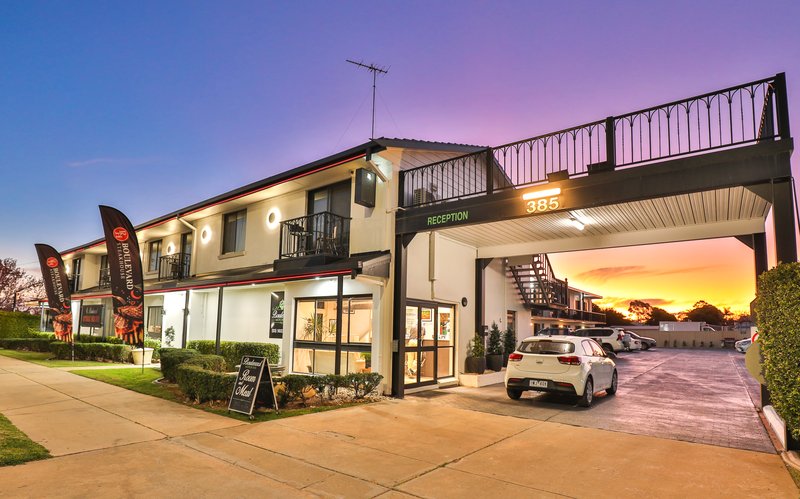 BOULEVARD MOTOR INN 25/27
