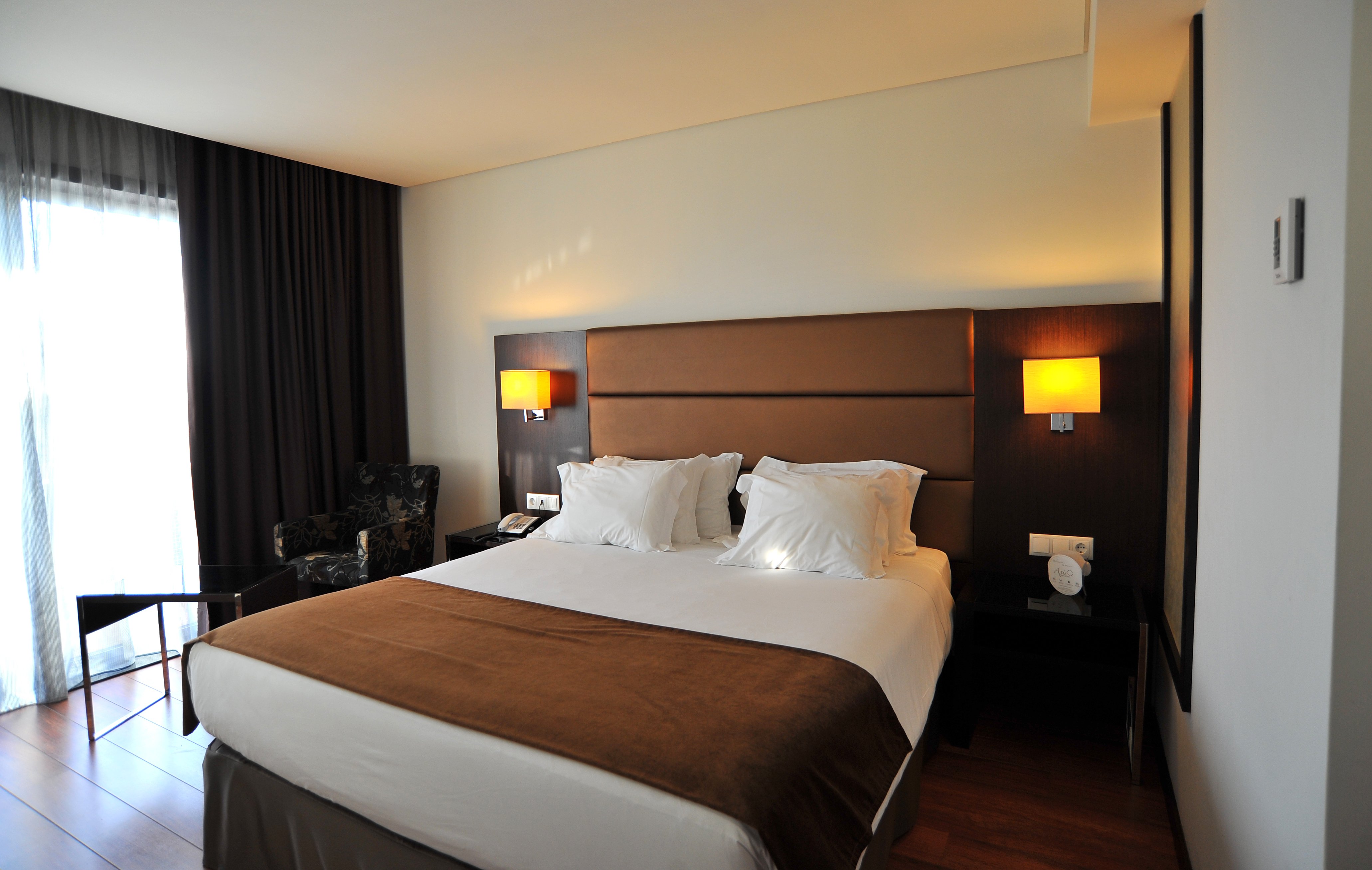 Standard, Double or Twin Bed