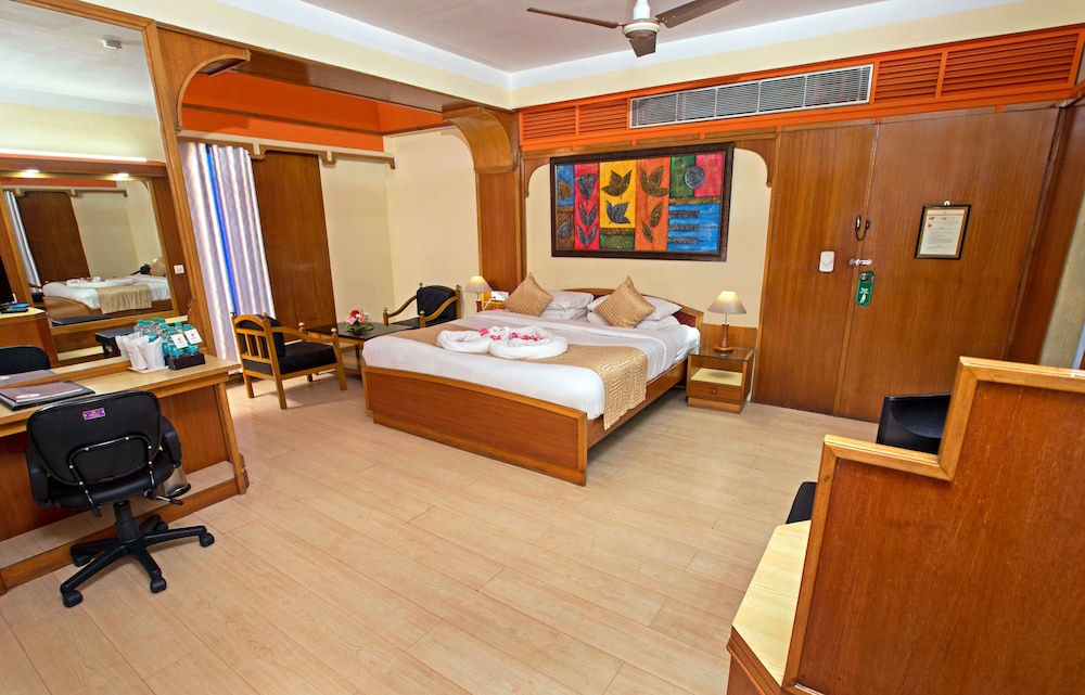 Oyo Premium Paltan Bazar 15/49