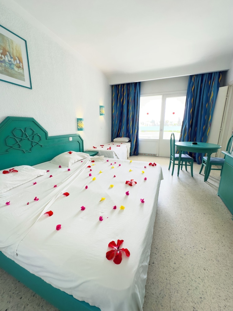 Duplex, Standard, Double and Twin Beds
