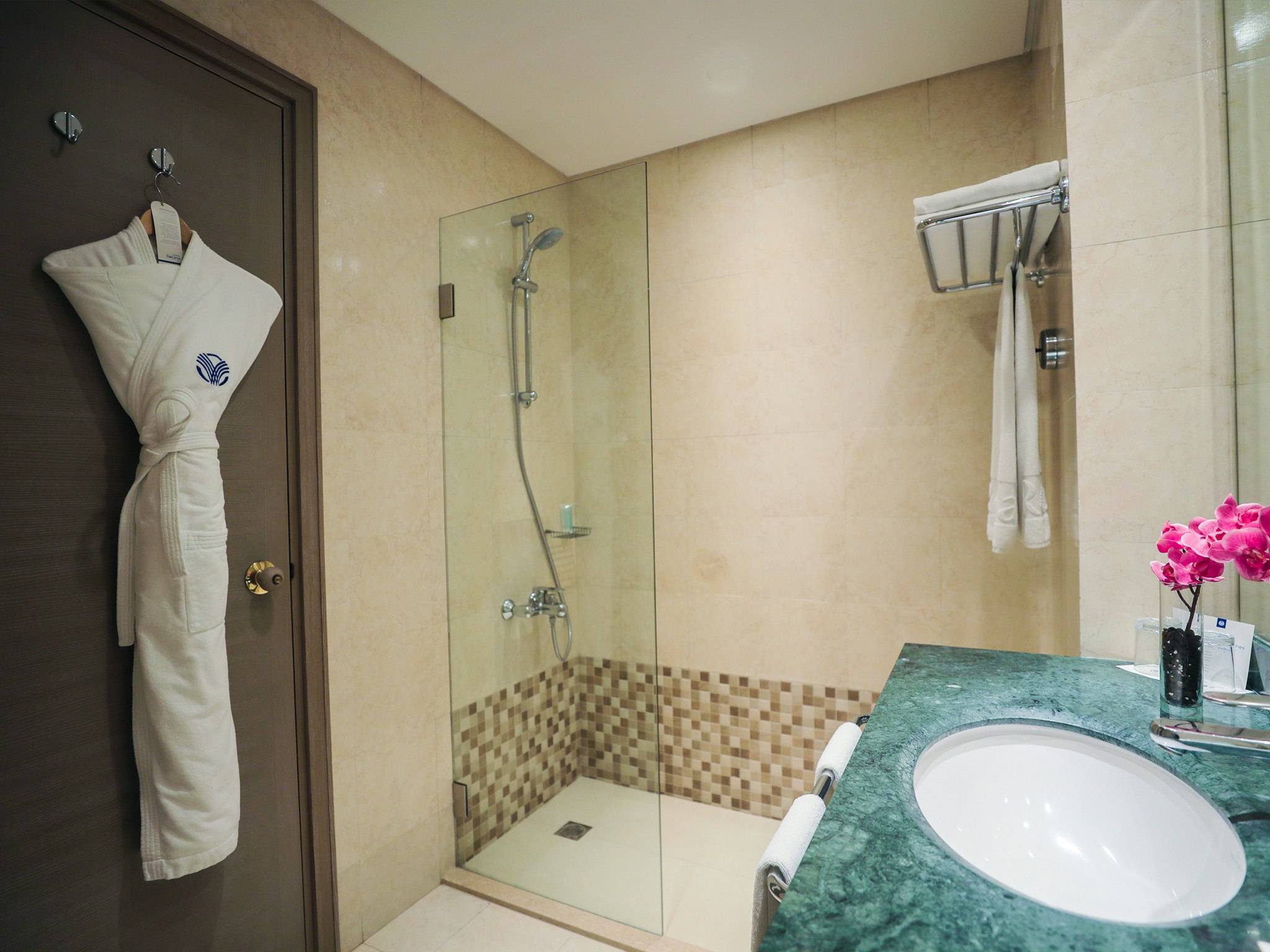 Gefinor Rotana Hotel Beirut 43/43