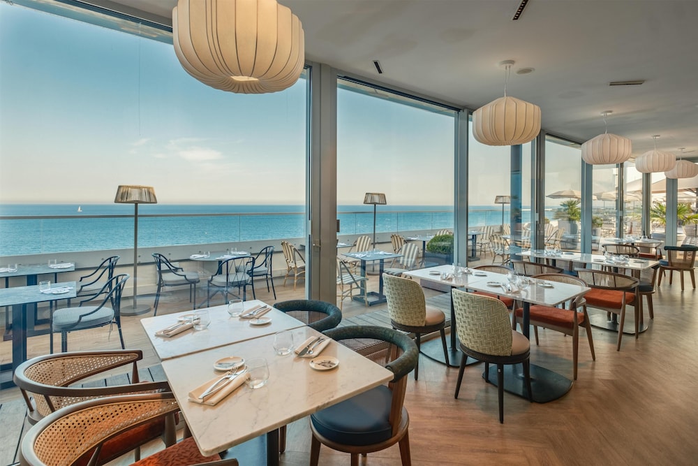RADISSON BLU NICE 61/75