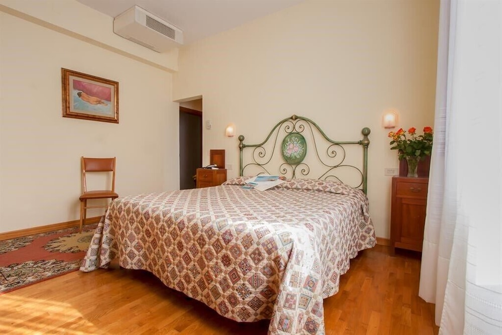 Hotel Savoia E Campana 27/72