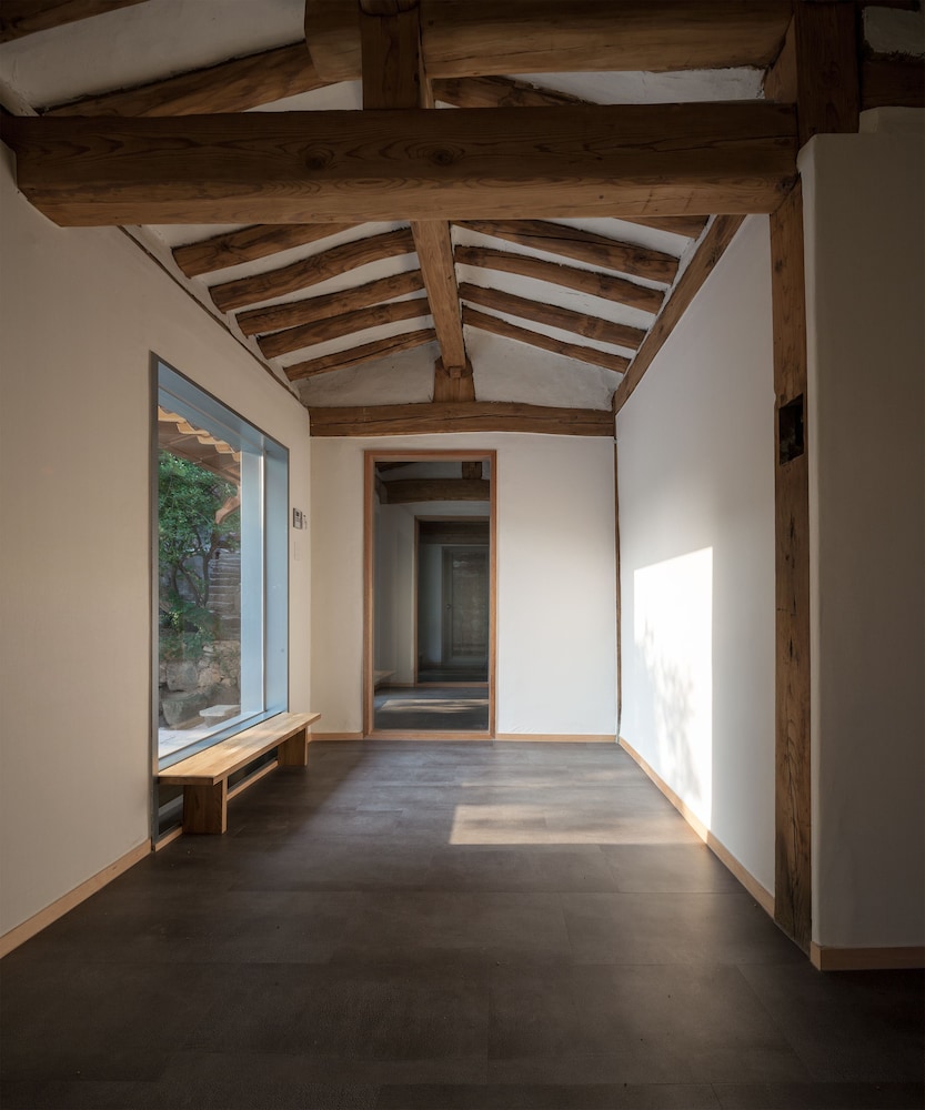 Hanok Residence Hotel Side 11/53