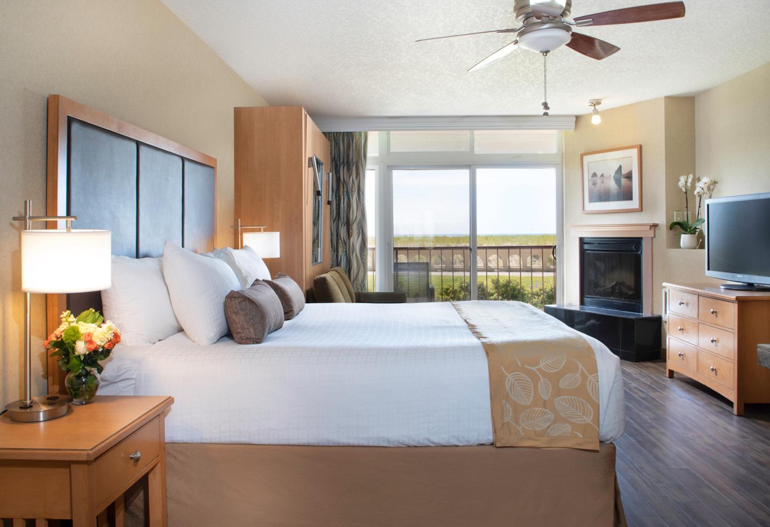 Dune, King and Queen Bed, Ocean Front, Ground Floor