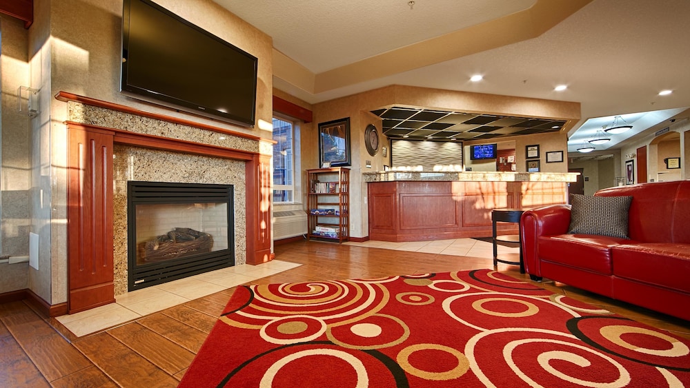 Best Western Plus Park Place Inn & Suites 44/76