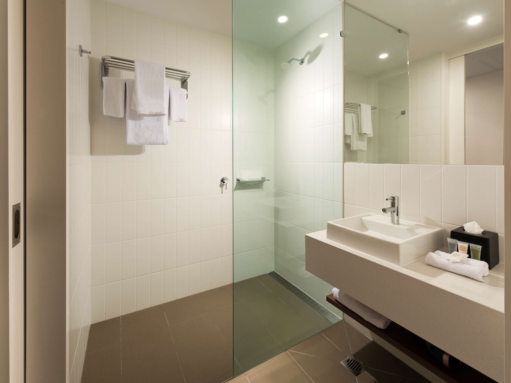 غرفة قياسية بسرير مزدوج وسرير فردي، ibis Brisbane Airport Hotel 4/4