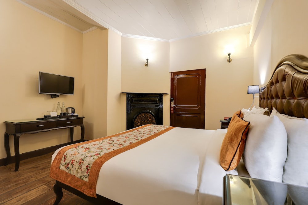Summit Swiss Heritage Hotel 16/72
