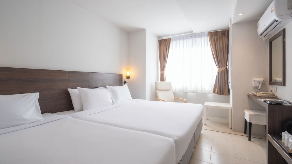 Pas Cher Hotel Bangkok 12/58