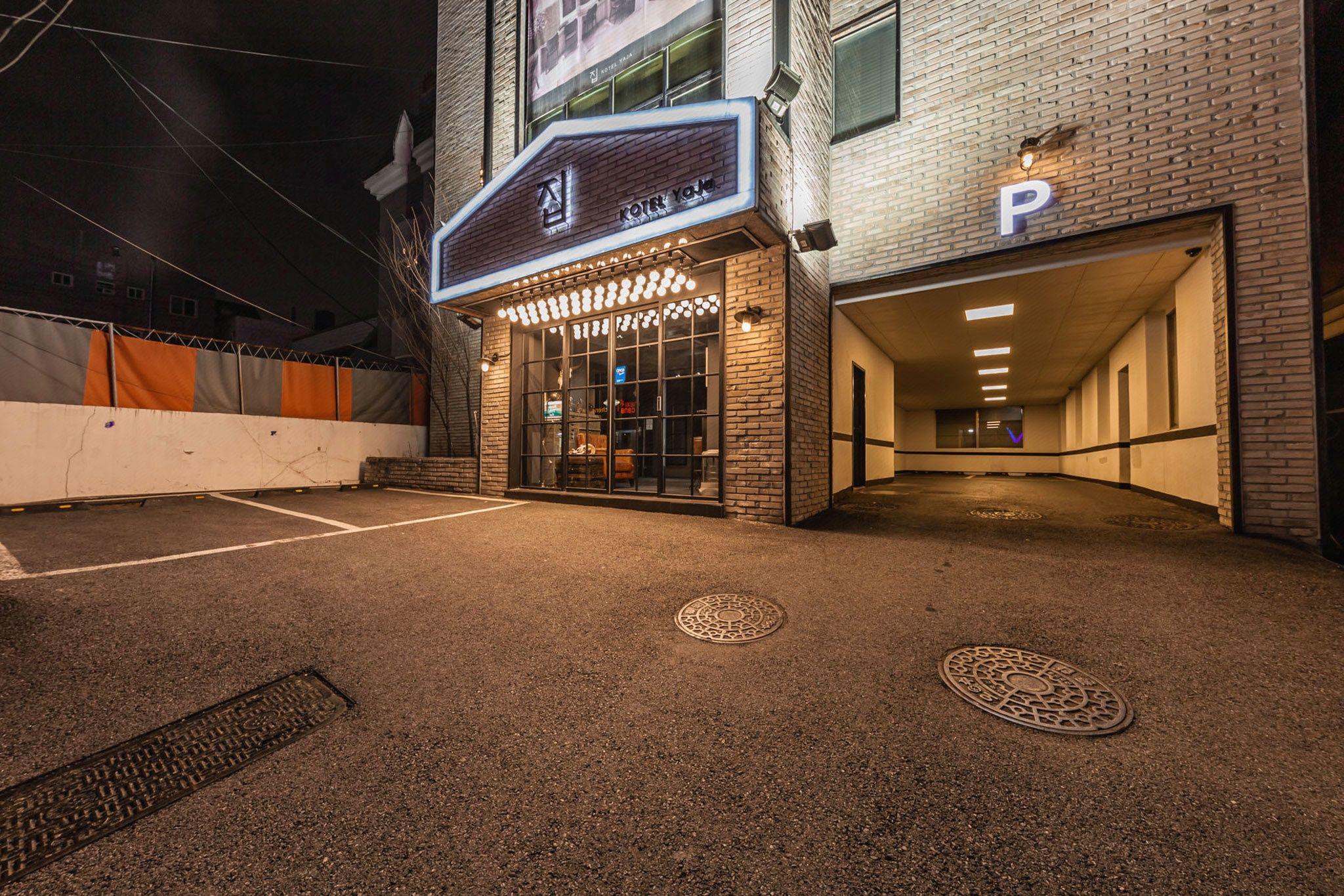 Hotel YAJA Daejeon Terminal 35/37