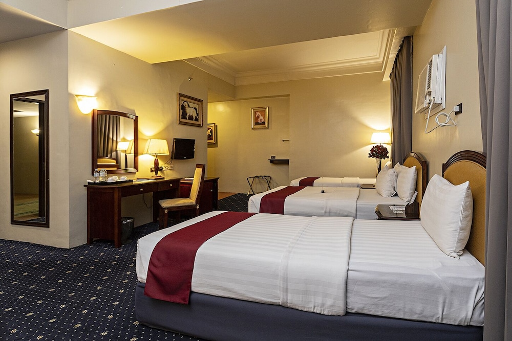 Sarrosa International Hotel And Residential Suites 19/50