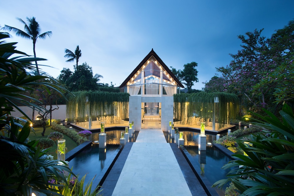 The Kunja Villas 44/48