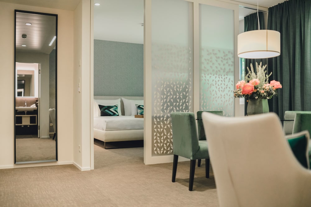 RESIDENCE HOTEL 32/38