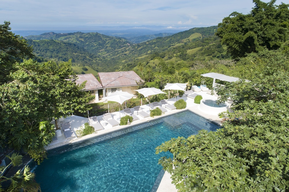 The Retreat Costa Rica 1/85