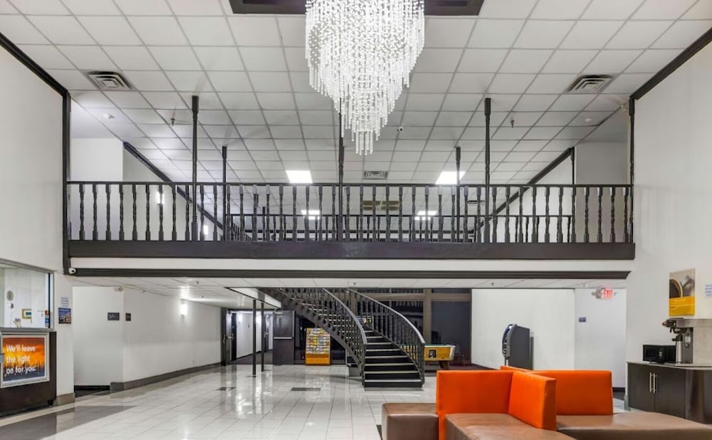 Lobby at Motel6 Indianapolis, IN, INDIANAPOLIS - IN