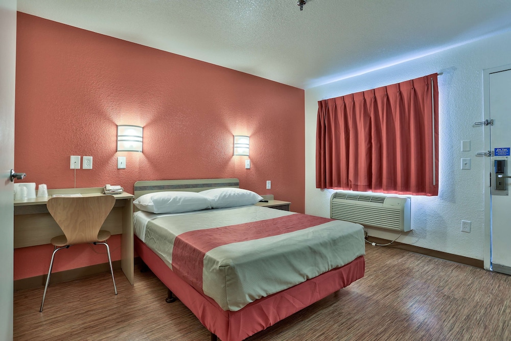 Motel6 Flagstaff, AZ - West - Woodland Village 17/50